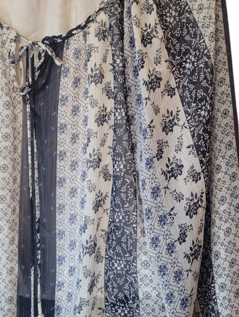 Sadie & Sage Boho Tie-Front Peasant Blouse in Navy and Cream Size M - Picture 4 of 6